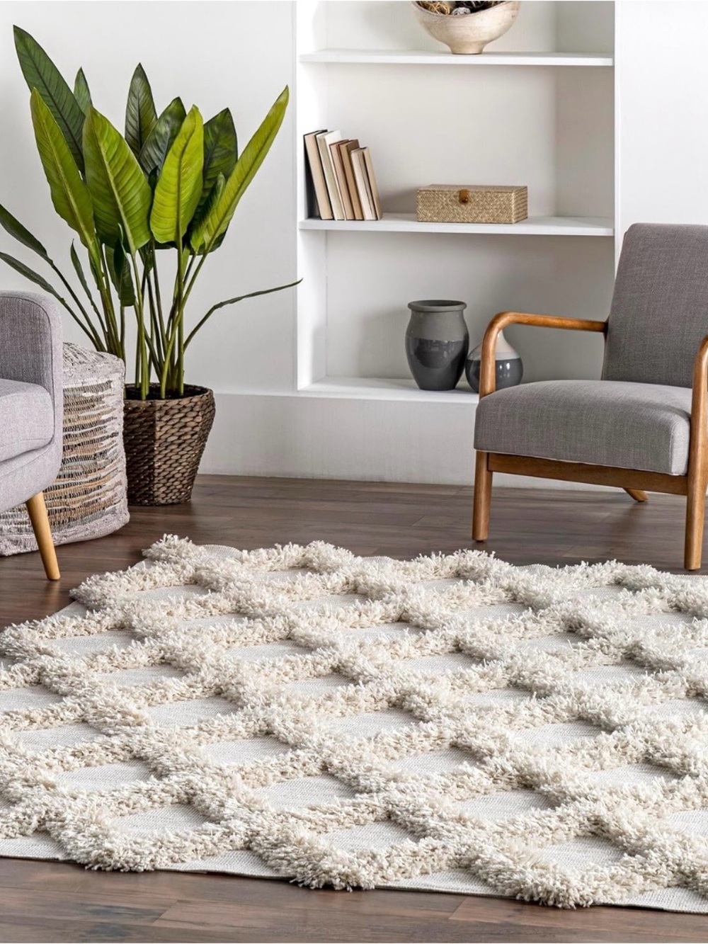 Ivory Diamond Textured Shag Area Rug - Neutral Accent